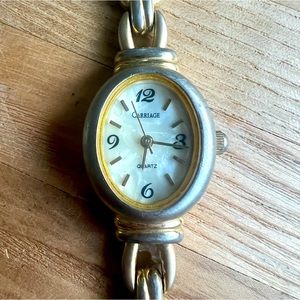 Carriage by Timex ladies oval gold tone dress watch NEW BATTERY